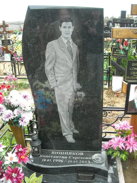 Памятник из гранита — работа Гранит62